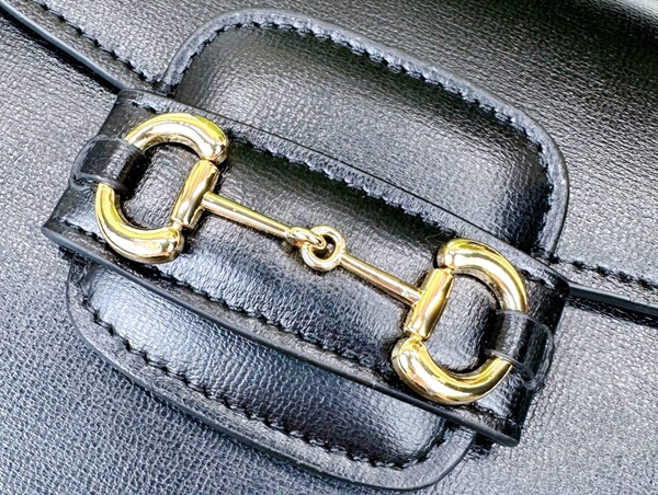 激安グッチバッグコピー着用イメージ